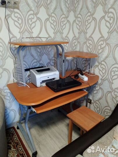 Компьютерный стол