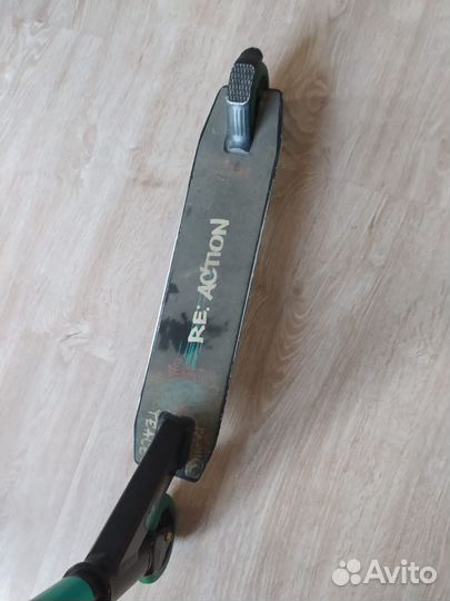 Трюковой самокат reaction