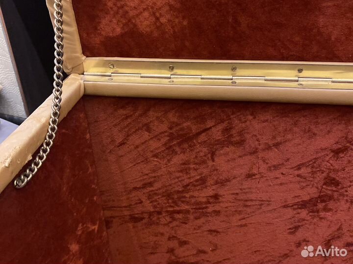 Сундук кожаный