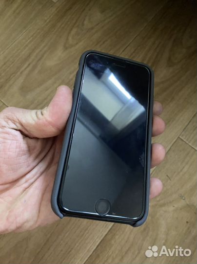 iPhone 7, 32 ГБ