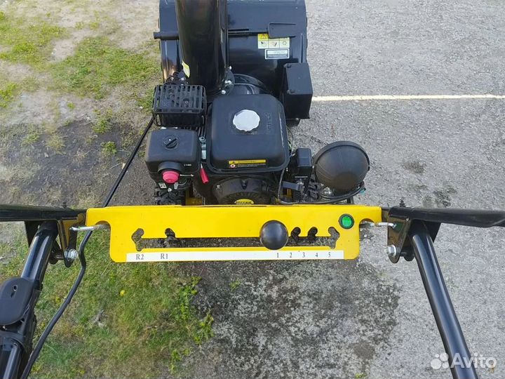 Снегоуборщик huter SGC 4800B