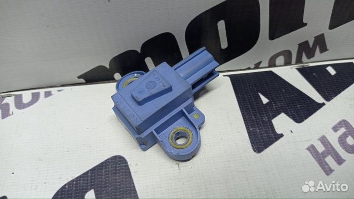 Датчик airbag Volkswagen Passat 3C2 BVY 18.05.2006