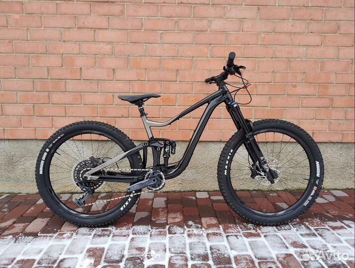 Giant Trance X 1 (2022)