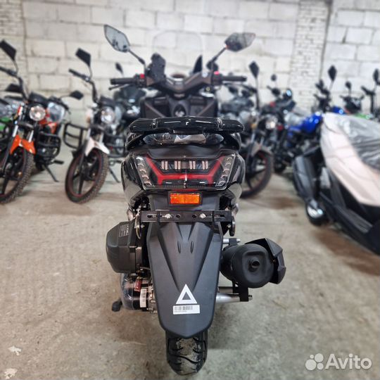 Скутер Vento MAX 200cc replica Yamaha tmax (с птс)