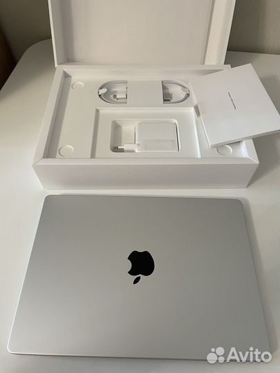 Macbook Pro m1 pro 14 16/512
