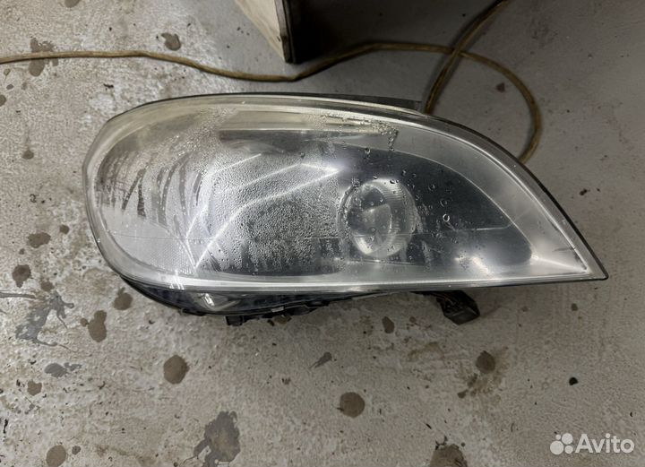 Замена, восстановление, оклейка стекол фар
