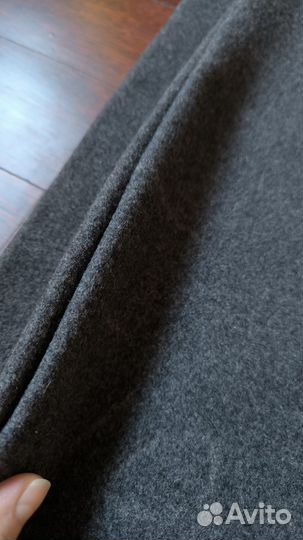 Отрез шерстяной ткани