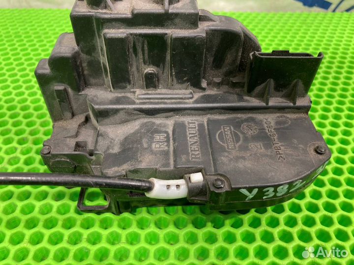 Замок двери задний правый Nissan Murano Z50 VQ35