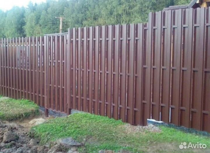 Забор из евроштакетника ,ворота под ключ