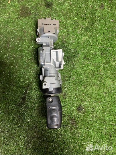 Замок зажигания Ford Focus 2 хетчбек shda BL80017