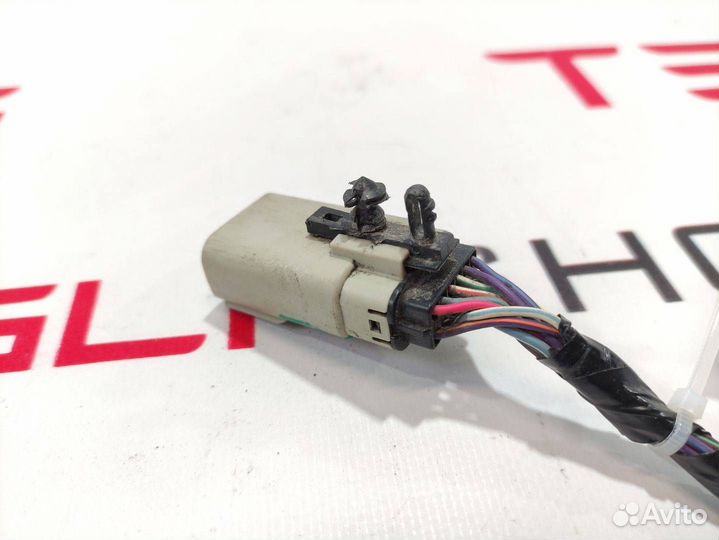 Разъем (фишка) проводки Tesla Model S 2015