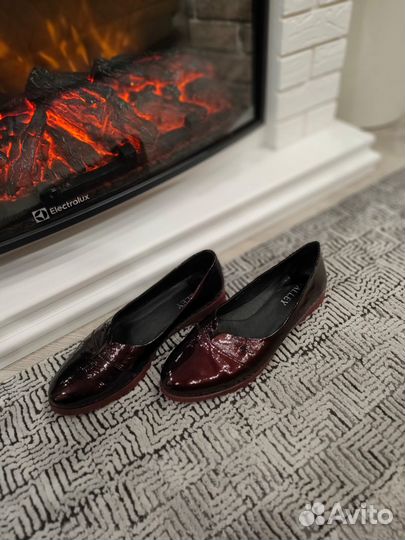 Туфли женские 40 размер натуральная лаковая кожа
