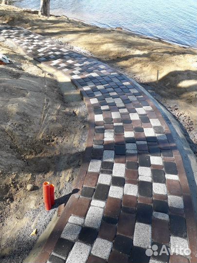 Укладка тротуарной плитки и благоустройство