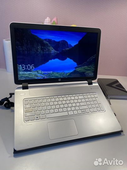 Ноутбук HP Pavilion 17-f210ur