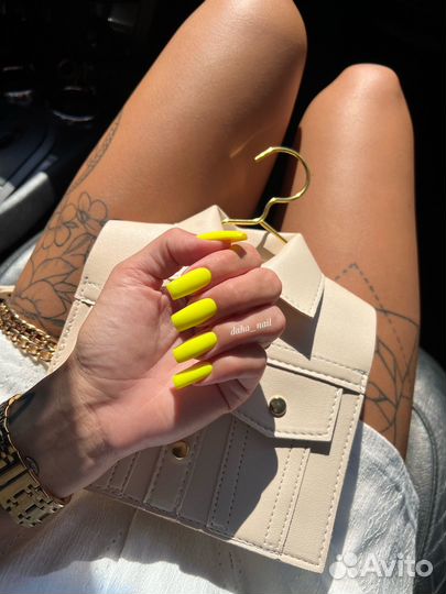 Маникюр педикюр