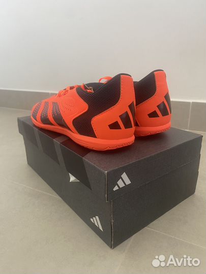 Футзалки Adidas predator accuracy. 4 in sal