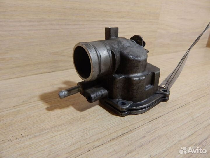 Корпус термостата Mercedes Vito 639 OM646