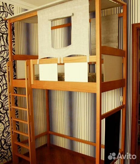 Детская кровать-чердак, массив бука