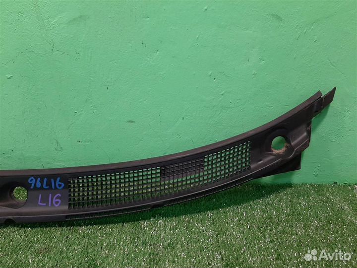 Решетка стеклоочистителей Mitsubishi Space Star 2