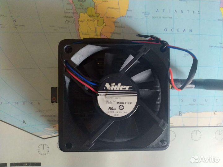 Продам тв-бокс Tox1 4/32 с системой охлаждения