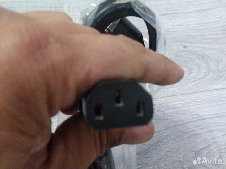 Кабель питания для компьютера