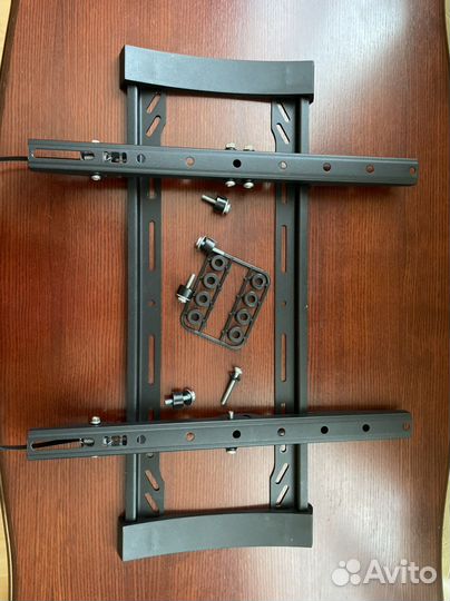 Настенное крепление для телевизора