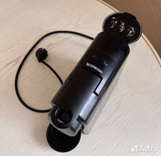 Капсульная кофемашина Delonghi Nespresso