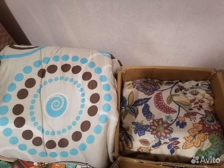 Отдам бесплатно 2 одеяла