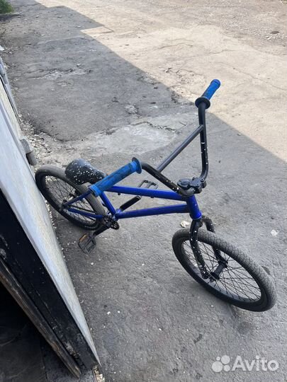 Трюковой велосипед BMX