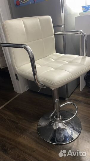 Стол для бровиста визажиста