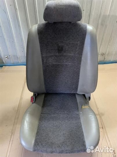 Сидение toyota corolla EE111