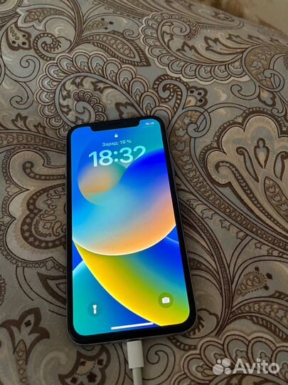 Телефон iPhone X