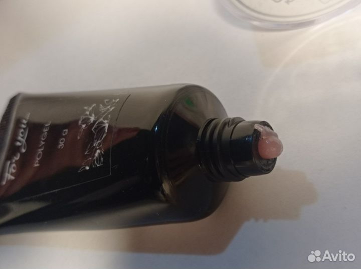 Для наращивания ногтей