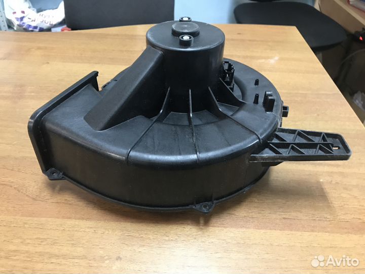 Вентилятор печки VW Polo Skoda Fabia Rapid