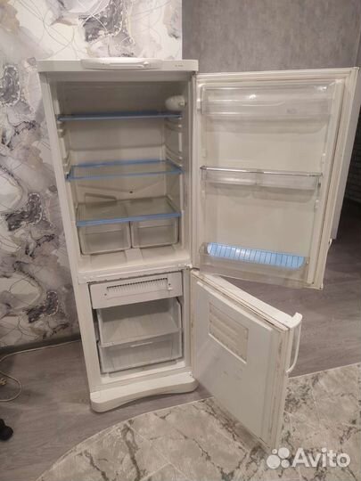 Холодильник бу indesit