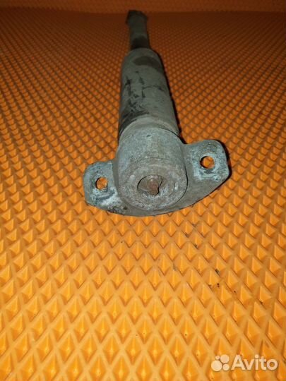 Амортизатор задний Opel Astra J