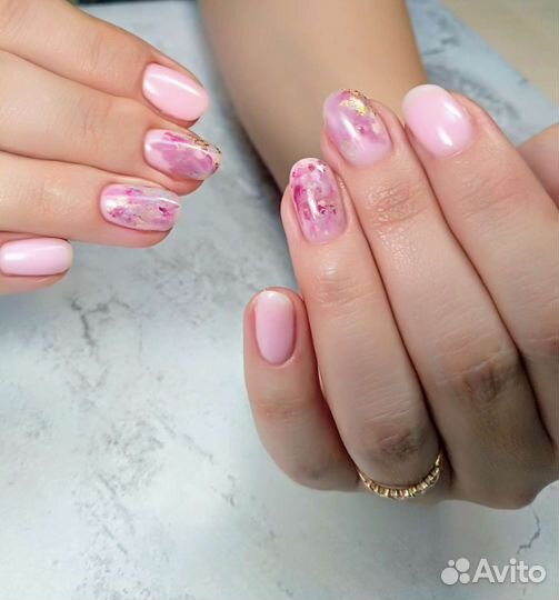 Маникюр с покрытием гель-лаком