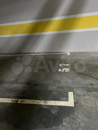 Машиноместо, 16 м²