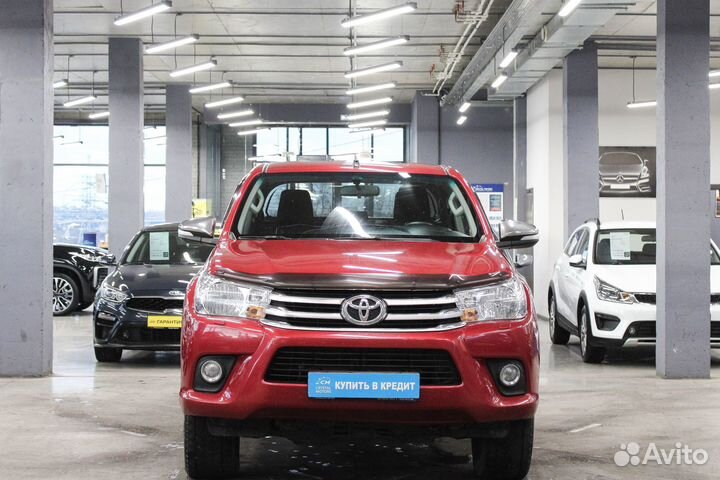 Toyota Hilux 2.8 AT, 2015, 139 000 км