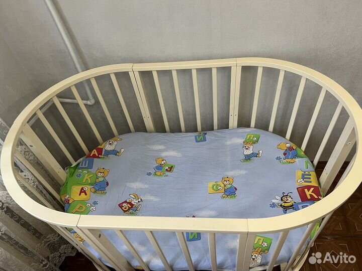 Кровать с маятником