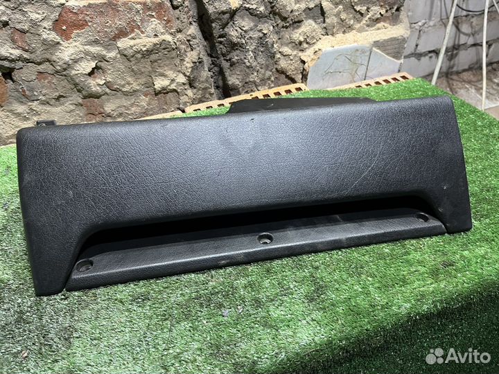 Бардачок пассажира Passat b3/b4