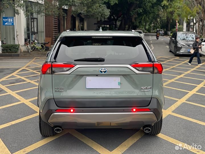 Toyota RAV4 2.5 CVT, 2021, 30 000 км