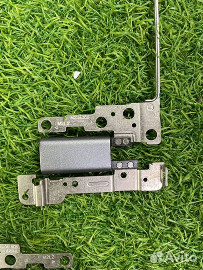 Петли Dell Inspiron 13-5378 P69G001