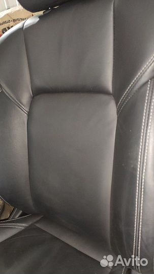 Автокресла 2 шт