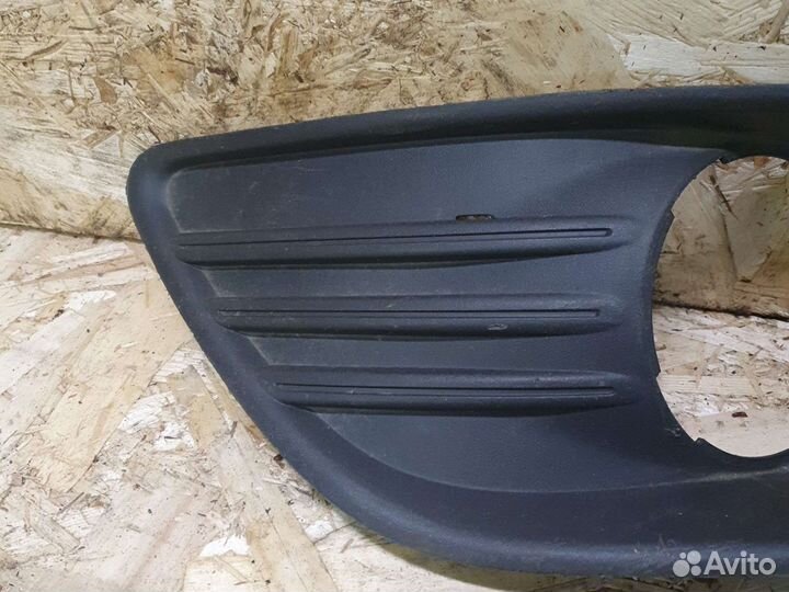 Решетка в бампер правая форд фокус 2 08+