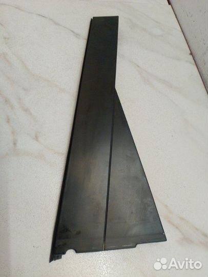 Накладка двери задняя правая Ssangyong Rexton