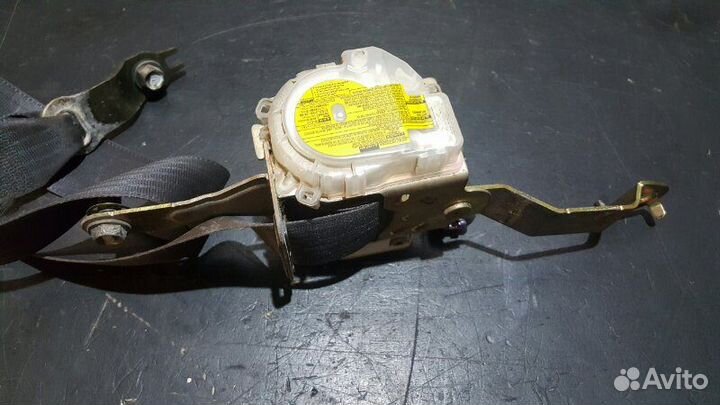 Ремень безопасности передний левый Subaru Legacy