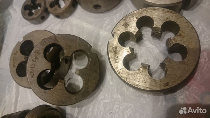 Плашка, лерка редкий размер М4 LH, М7х0,75, М9х1