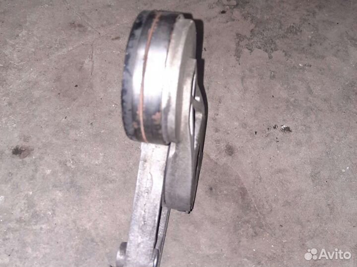 Натяжитель приводного ремня volkswagen passat b5