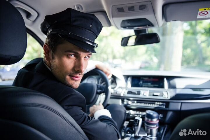 Водитель с личным легковым автомобилем